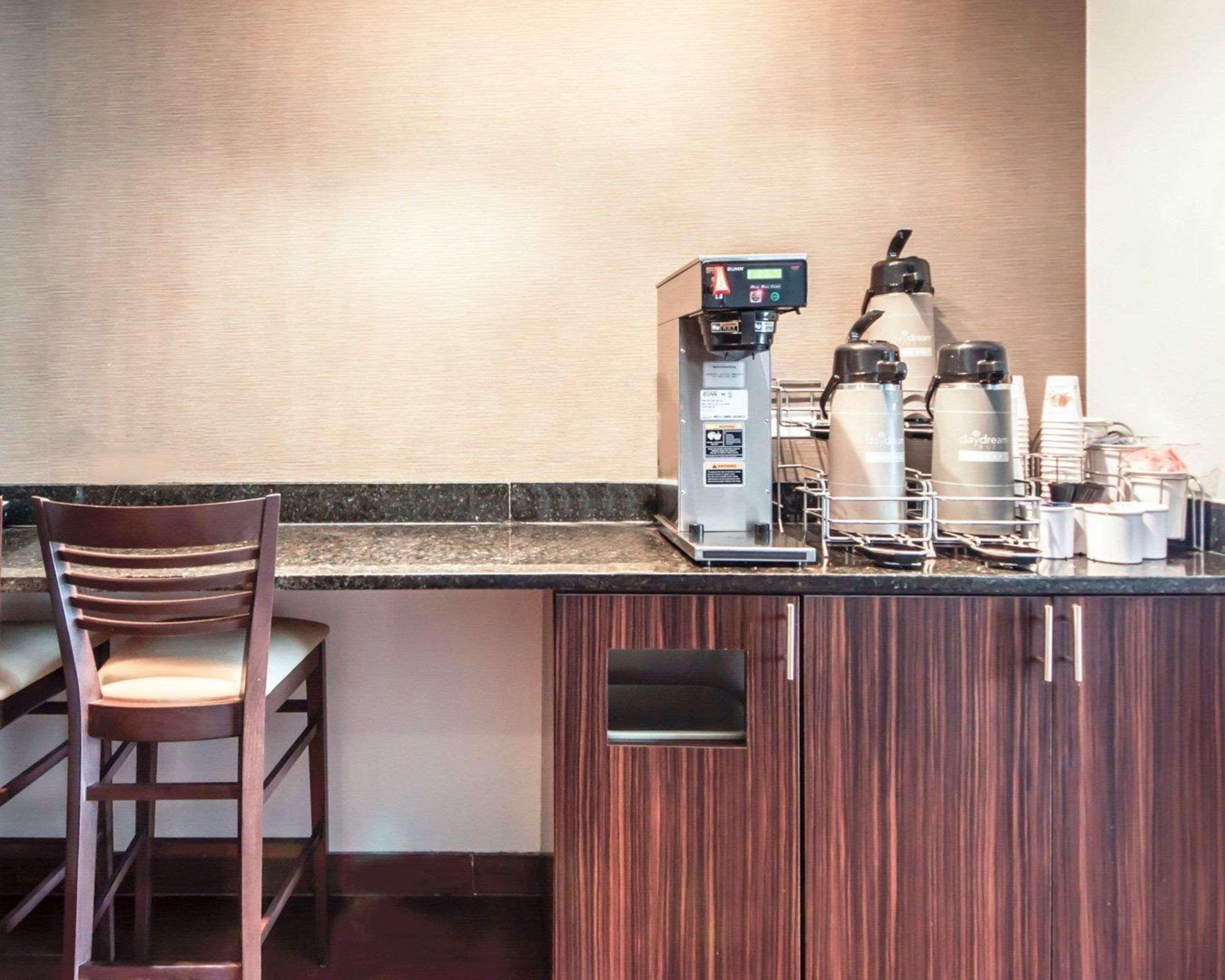 Sleep Inn & Suites Hennessey North Экстерьер фото