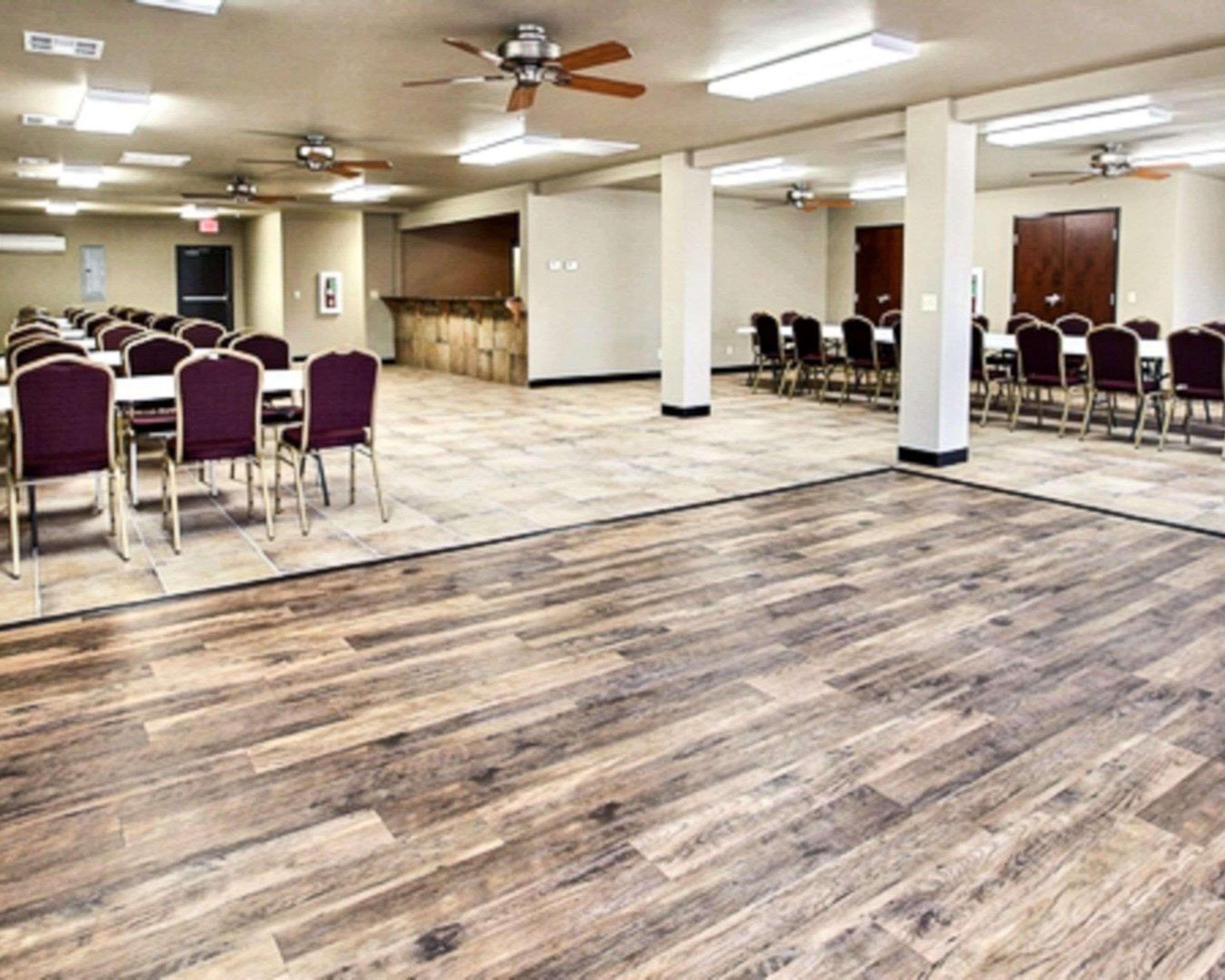 Sleep Inn & Suites Hennessey North Экстерьер фото