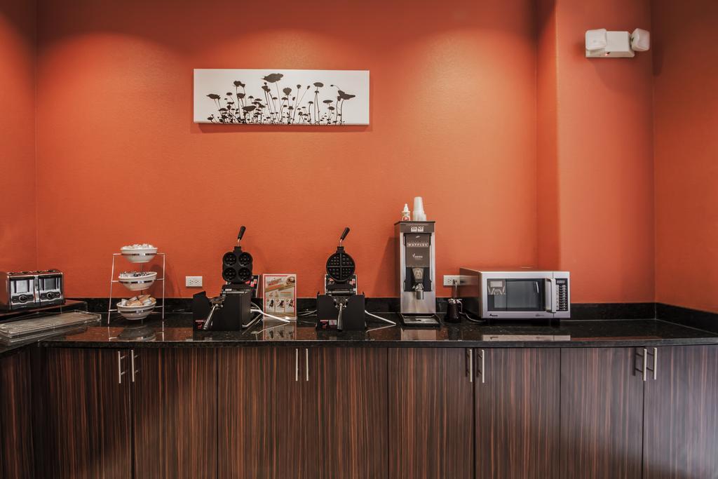 Sleep Inn & Suites Hennessey North Экстерьер фото