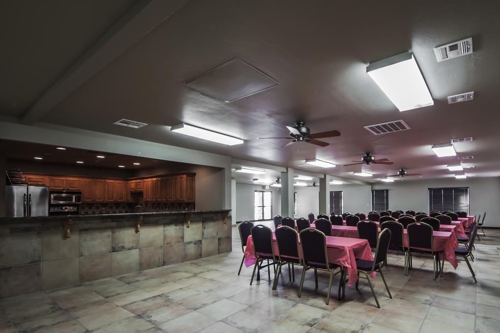 Sleep Inn & Suites Hennessey North Экстерьер фото